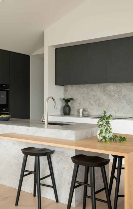 Pukekura-Lifestyle-Show-Home-Fowler-Homes-Cambridge-Kitchen-Island